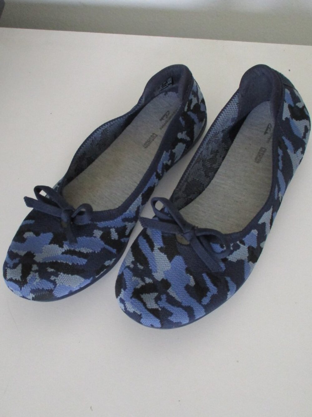 Clarks Cloudsteppers Womens Blue Camouflage Textile Ballet Flat Loafer- Size 10W